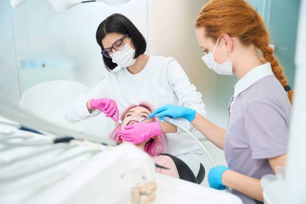 Douleur subite? trouvez un urgence dentiste rapidement
